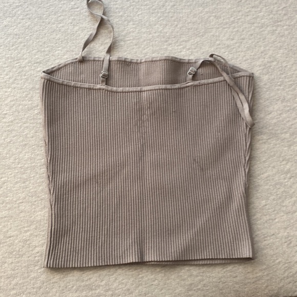 Crop top - Picture 2 of 3